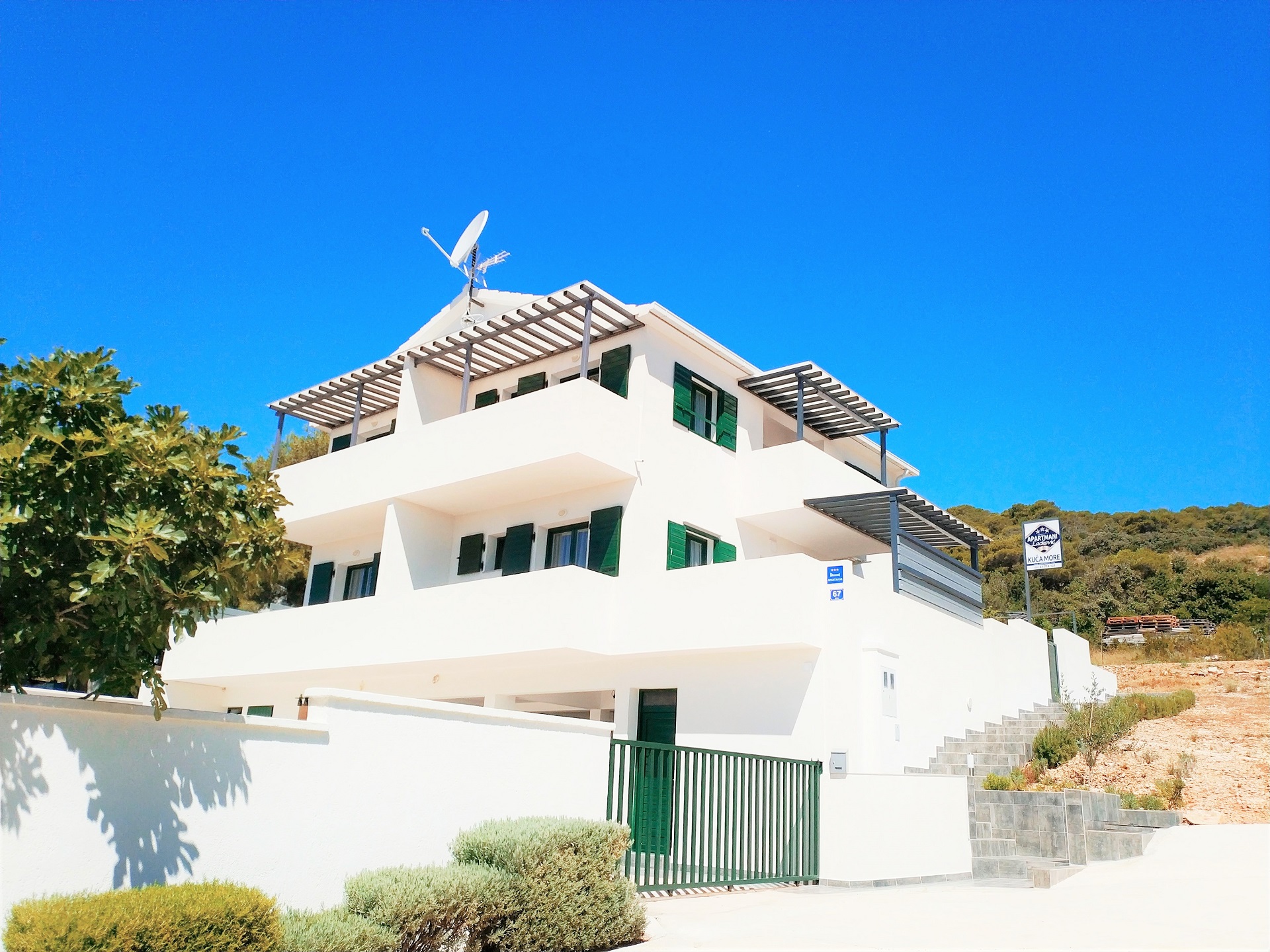 Apartment More 1 - House More, Vis