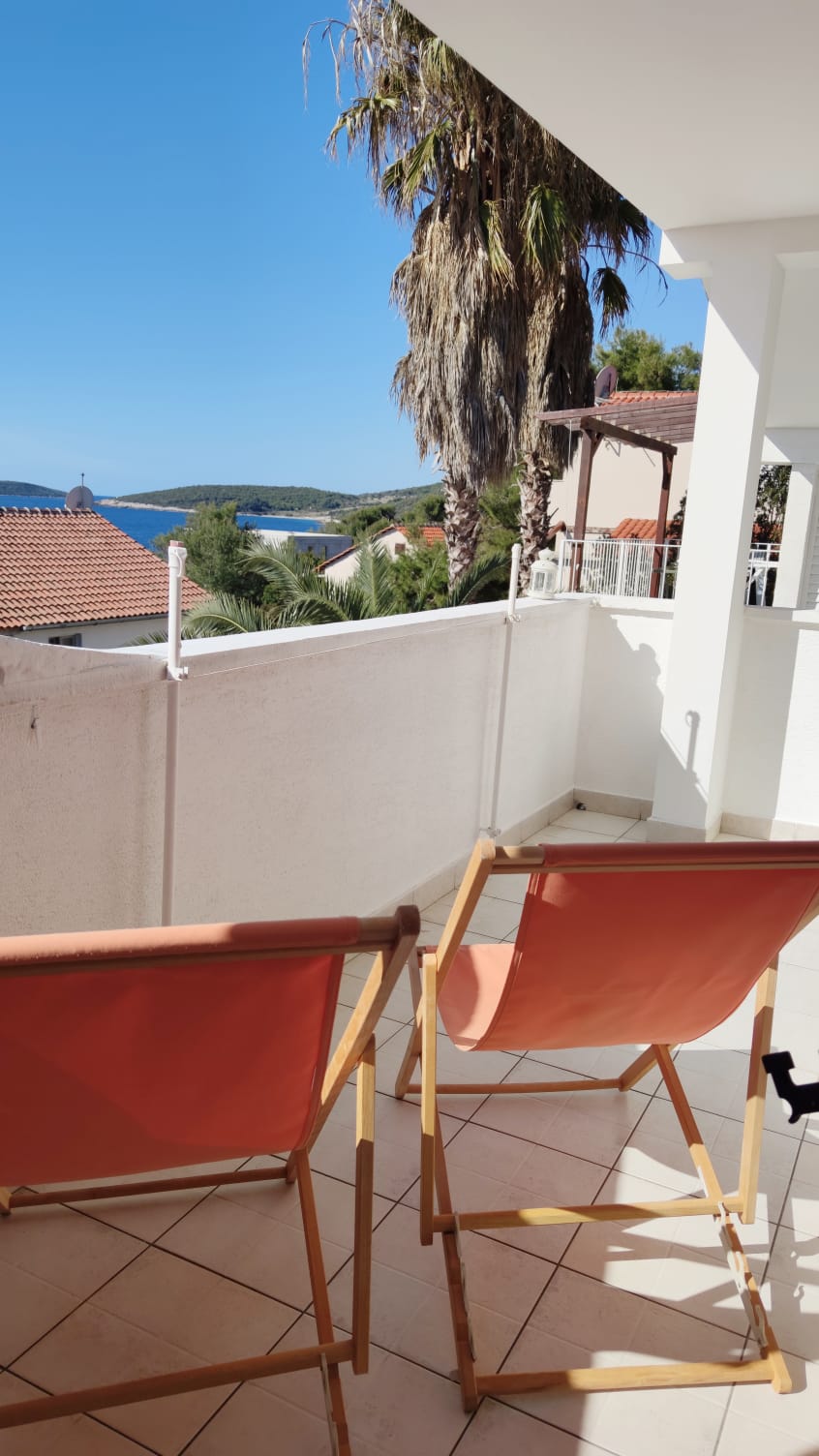 Apartment Rak 3 - House Rak, Vis